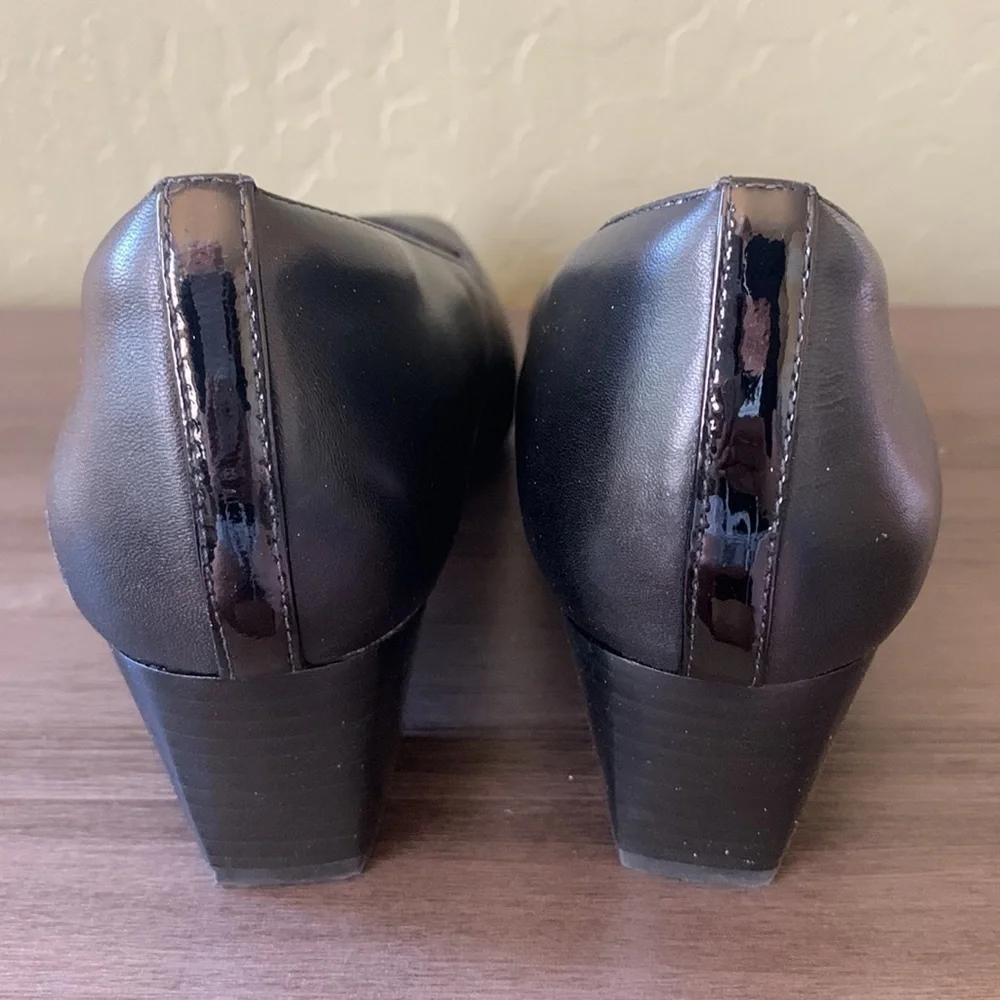 Clark's Levee Delta Black Leather‎ Cushioned Pump Heel Size 8.5N